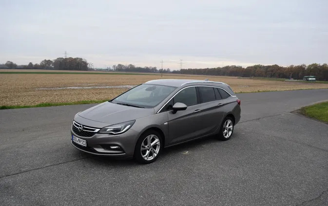 samochody osobowe Opel Astra cena 49900 przebieg: 133800, rok produkcji 2017 z Ciechanów